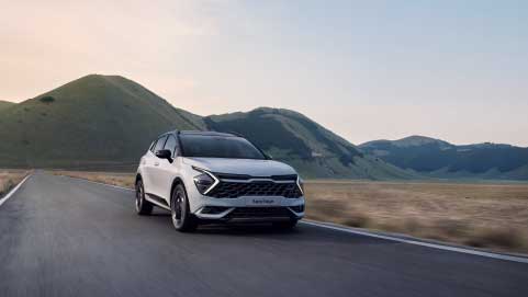 Kia Sportage Driving Front