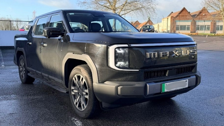 Black Maxus e-Terron 9 Parked in Car Park