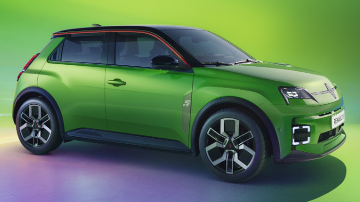 Renault 5 e-tech green